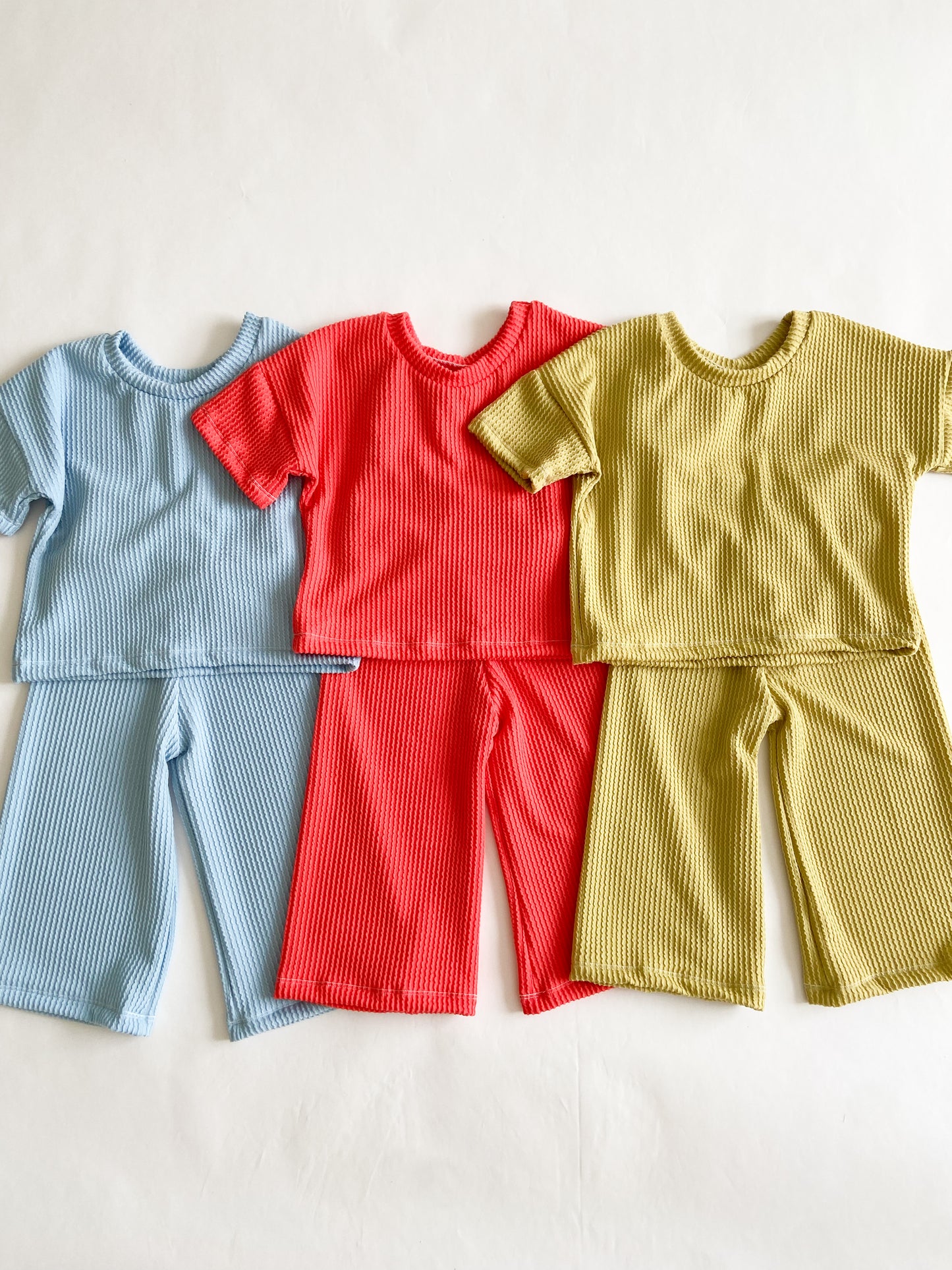 T-shirt ( 3 color option)